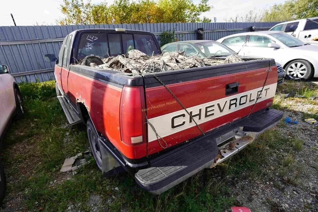 1990 Chevrolet 1500 SN: 2GCEC19KXL1253326
