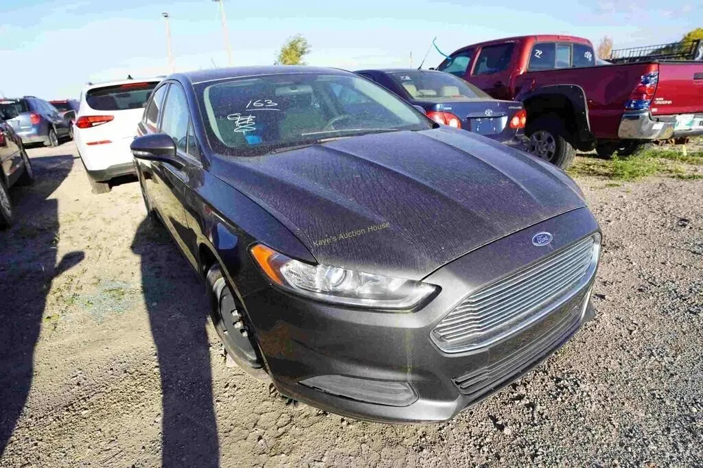 2015 Ford Fusion SN: 1FA6P0H75F5119557