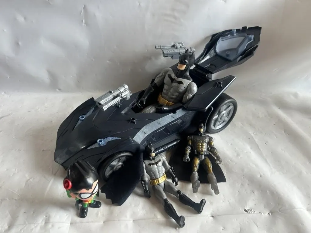 Batman Batmobile Vehicle with Batman & Robin