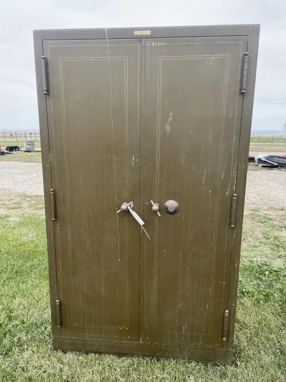 Crown Metal Construction Co NY Jamestown Gun Safe