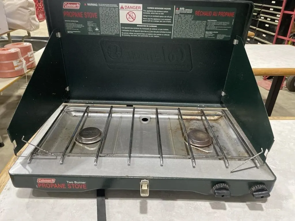 Coleman Mini Propane Bar-b-q W/ 2 Propane Bottle