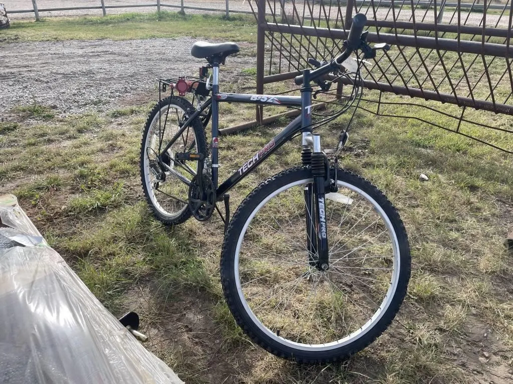 Tech Pro B 52 18sp Bike W/ Hand Pump