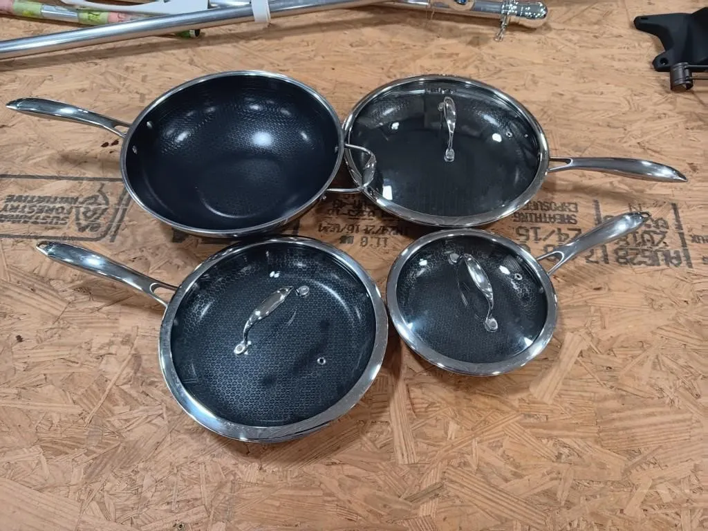 HEXCLAD HYBRID COOKWARE (7 piece)
(Used)