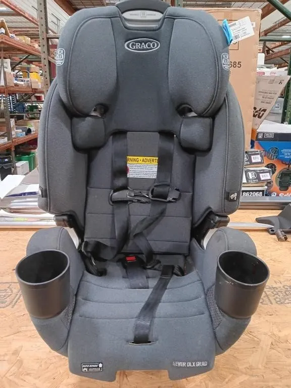 GRACO 4EVER DLX GRAD CAR SEAT
(USED) MISSING