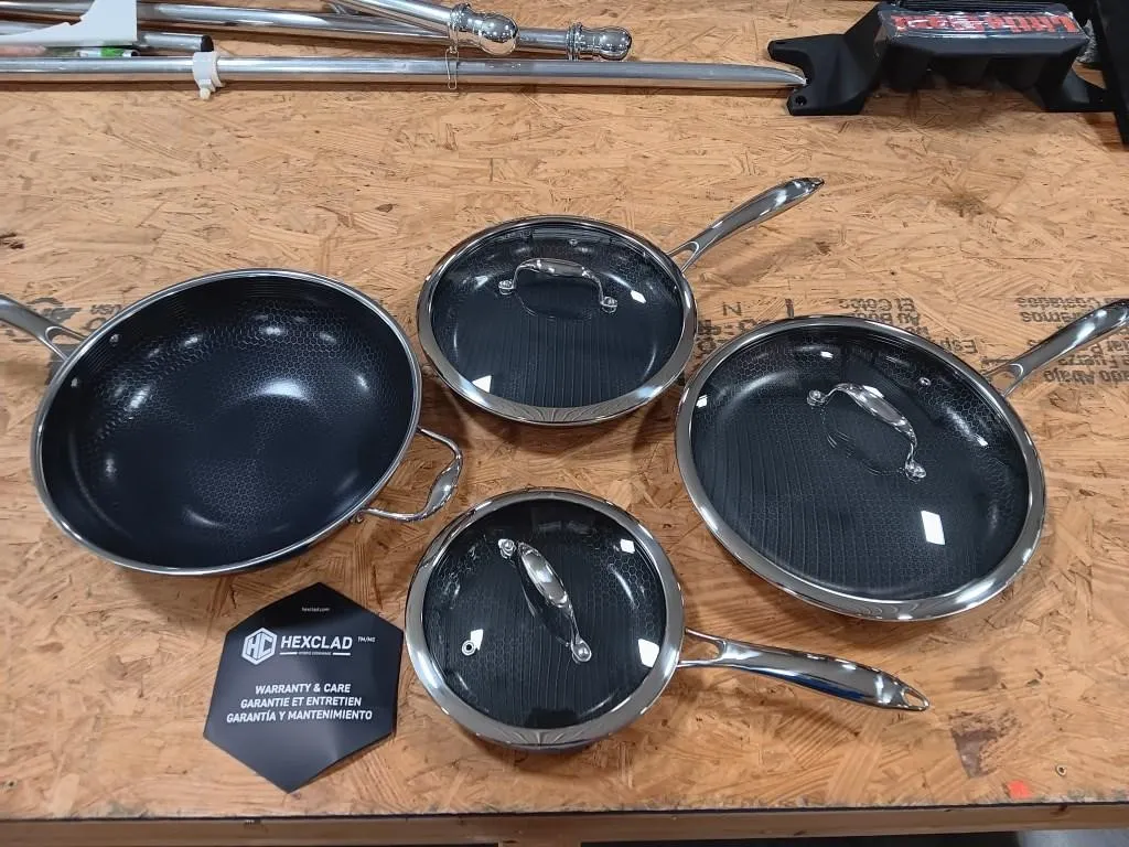 HEXCLAD HYBRID COOKWARE
(Appears to be unused)