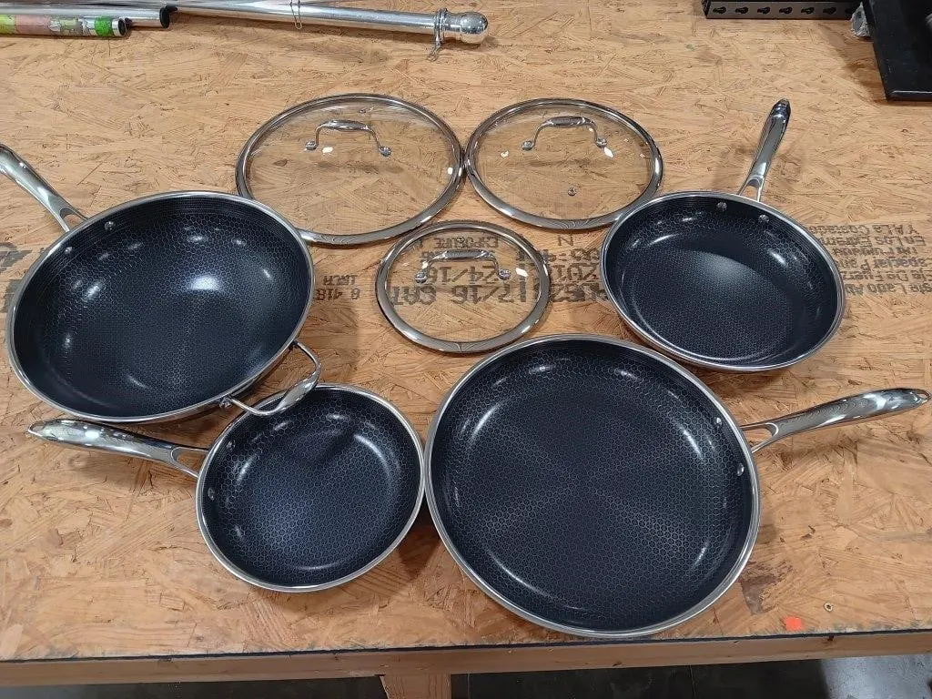 HEXCLAD HYBRID COOKWARE
(APPEARS TO BE UNUSED)