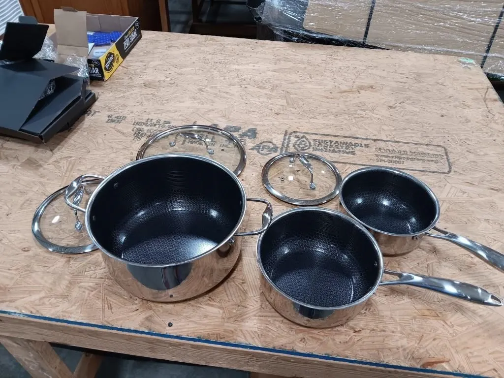 Hexclad Six Piece Cookware Set. Two Quart Pot,