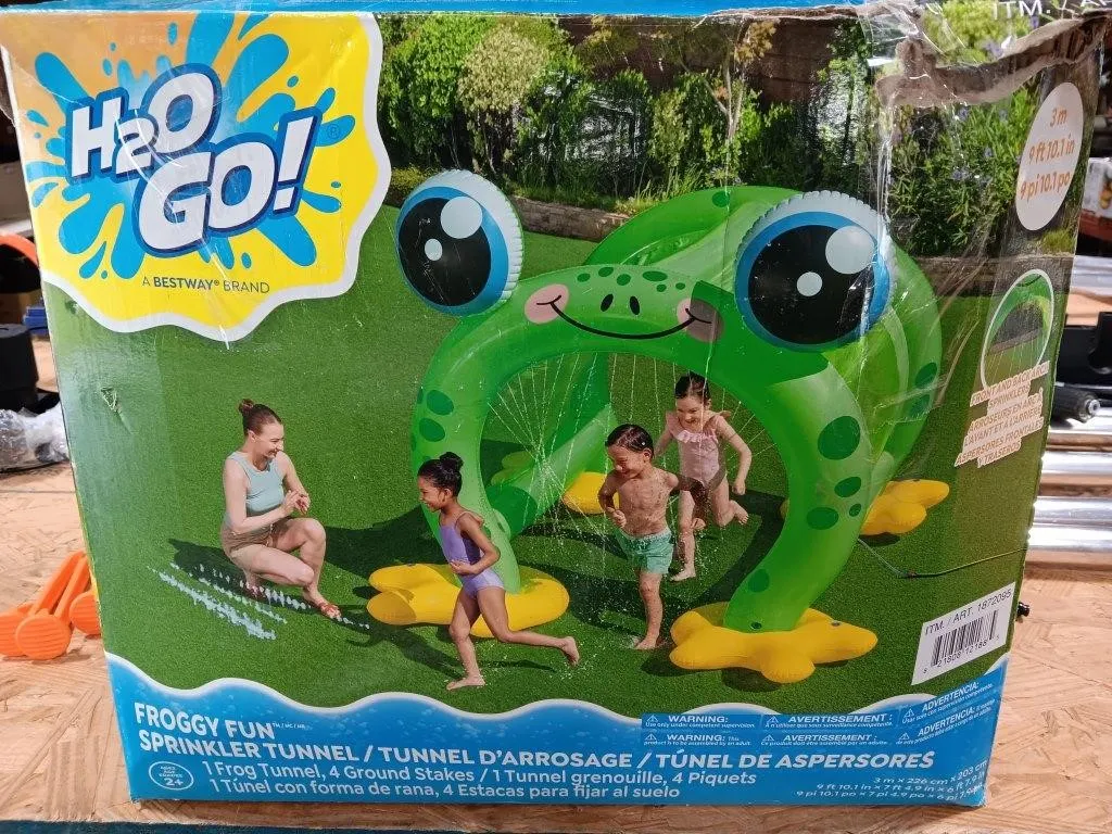 H20Go Froggy Fun sprinkler tunnel
(Used)
