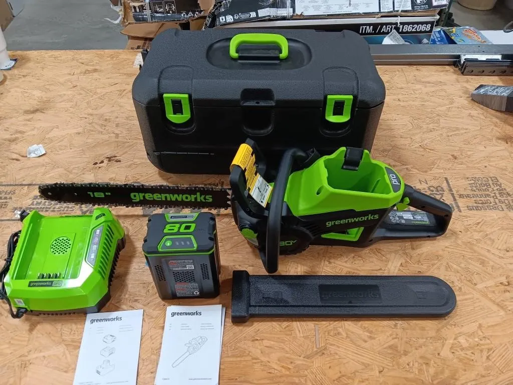 Greenworks Pro 80v chainsaw with charger,battery