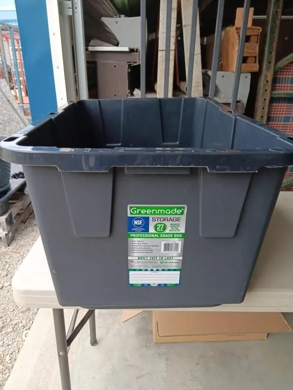 Greenmade storage box. 27 gal. 30x19x14 inches.