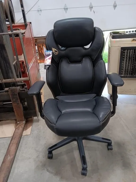 DPS Gaming Chair. Adjustable Height. Approx