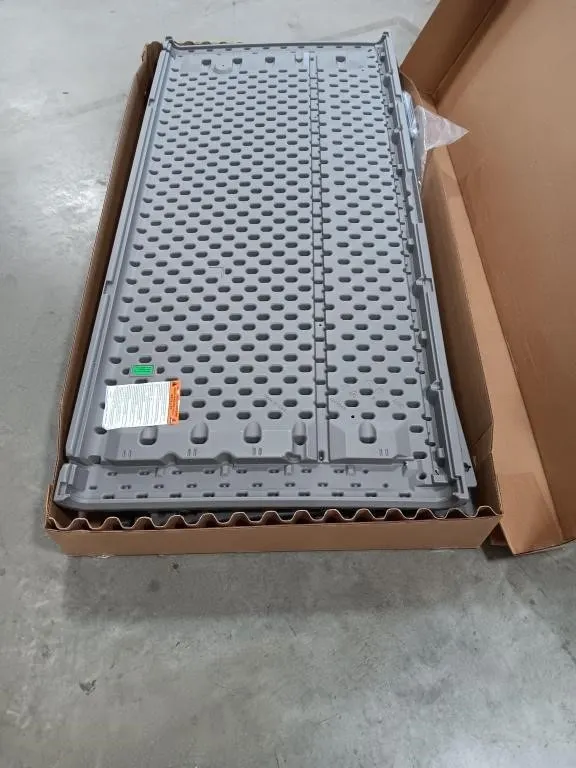Lifetime 170 Gallon Deck Box. Approx 29x61x28.