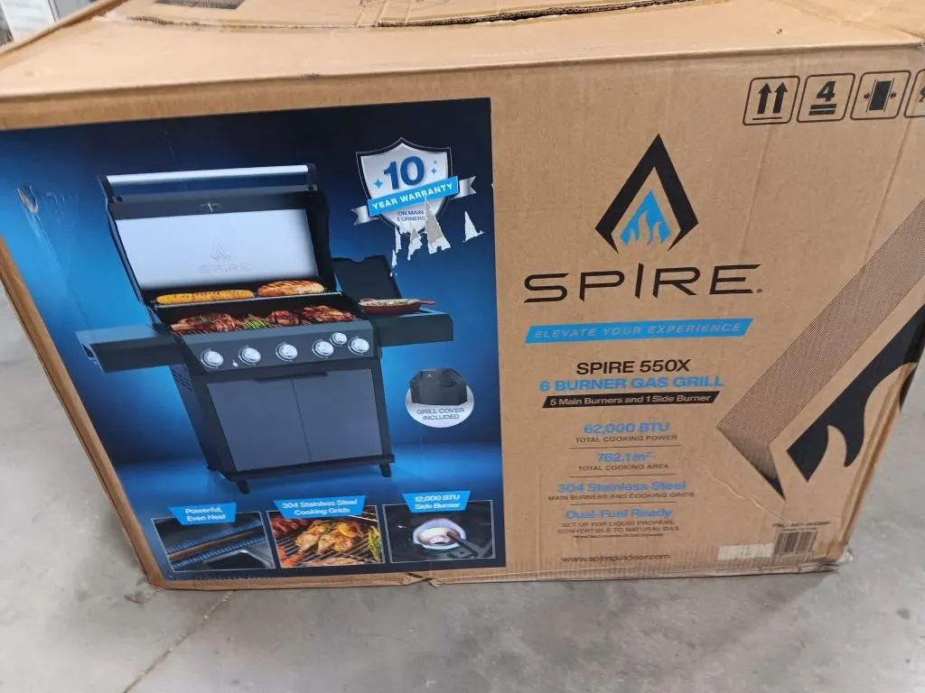 SPIRE 550X 6 burner gas grill appears new,