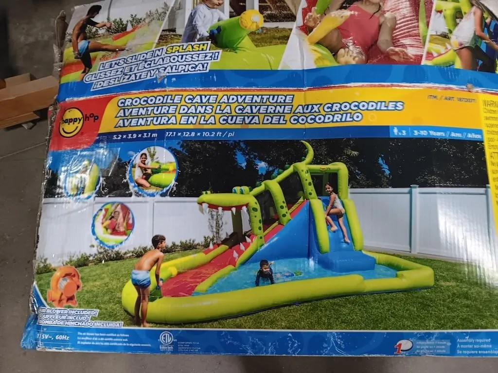 Happy Hop crocodile cave adventure splash pad