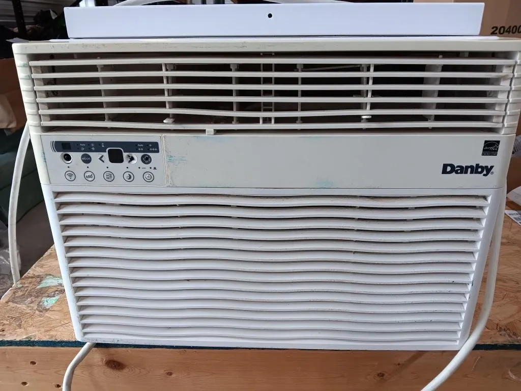 Danby 12,000 B.T.U air conditioner.
(Used)