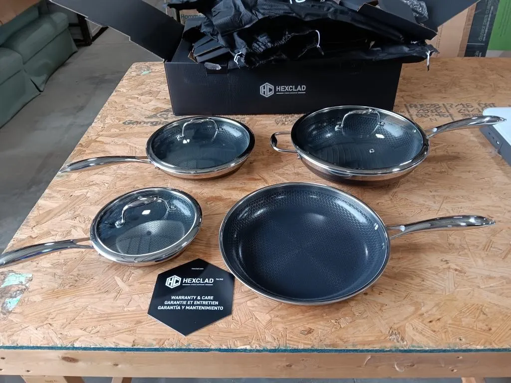 HEXCLAD Hybrid Cookware. Small-8", medium-10",