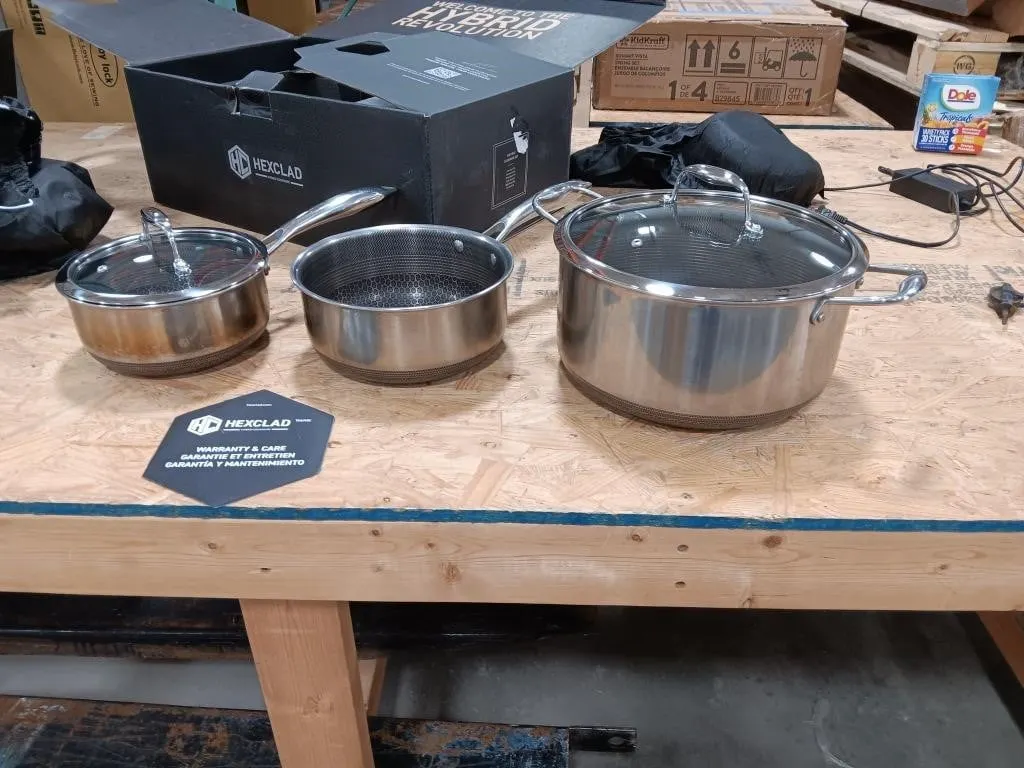 Hexclad Cookware Set. Two Quart Pot, Three Quart
