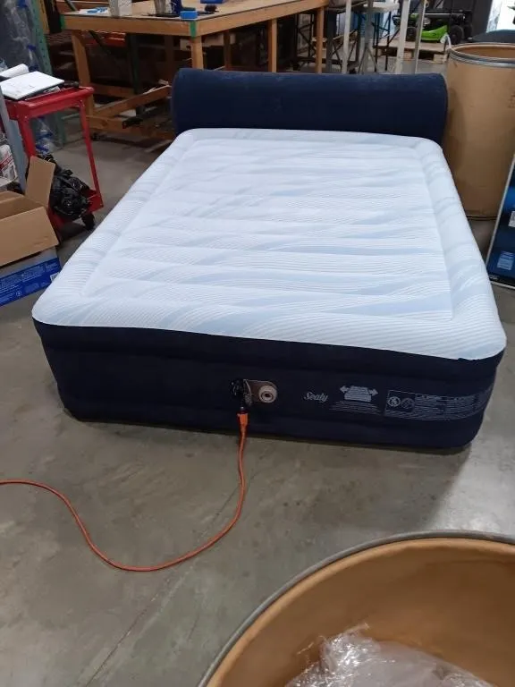 Sealy Queen Size Air Mattress With Built-in
