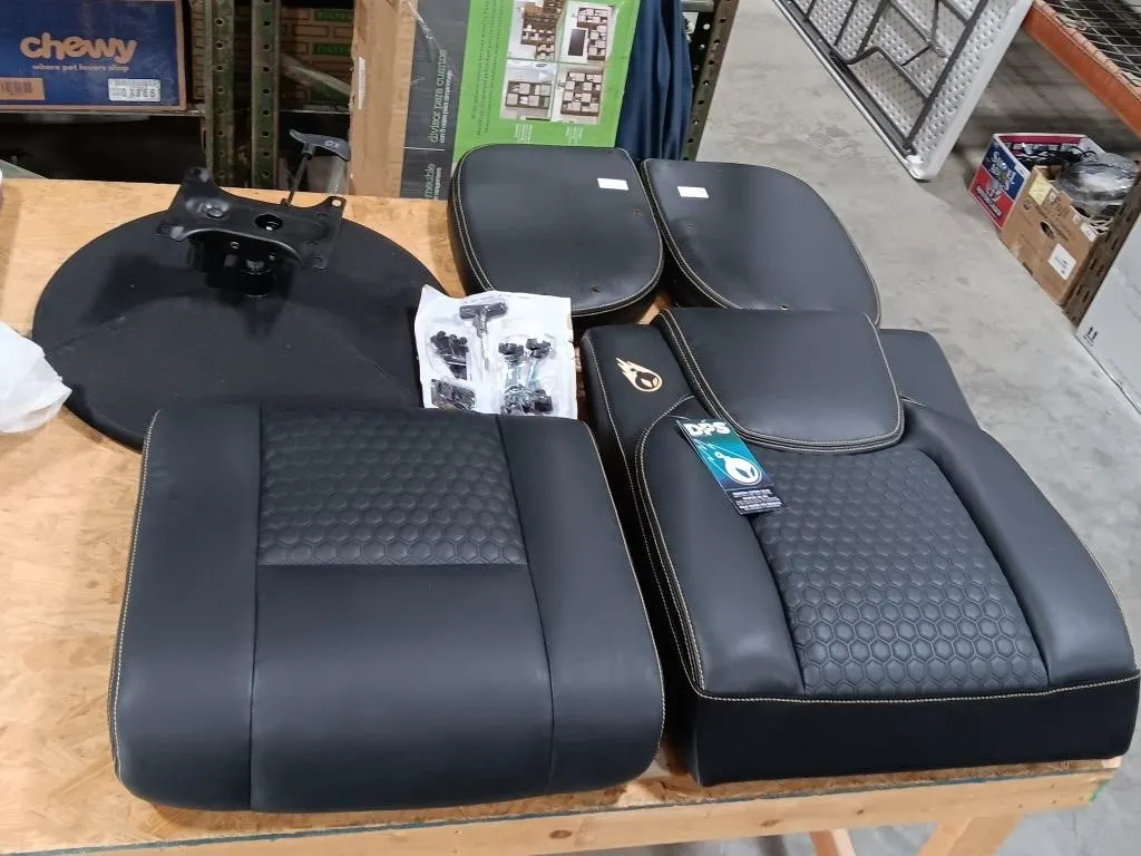 DPS Pedestal Gaming Chair with recliner and
