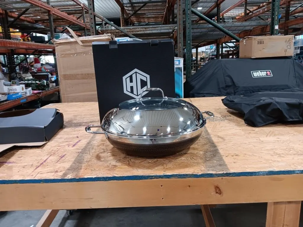 Hexclad 14 Inch Wok With Lid. Appears To Be New