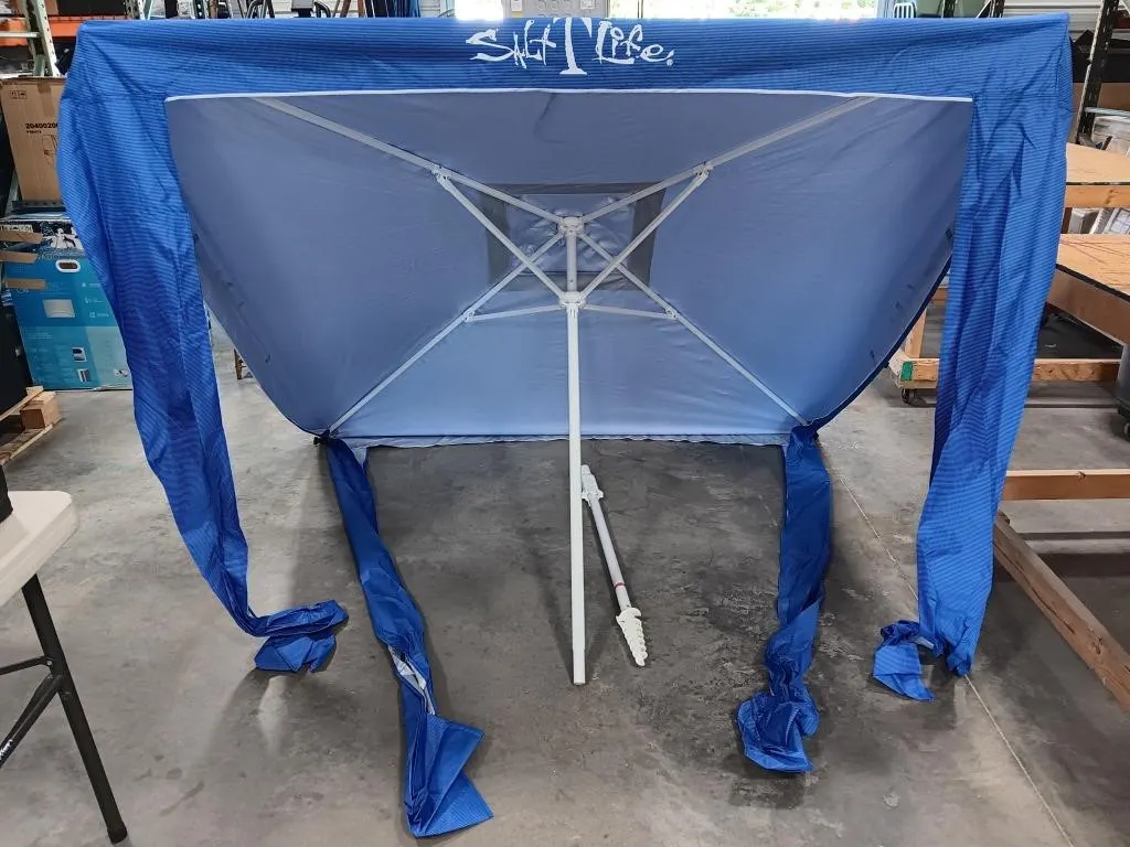 Salt Life Beach Canopy.
Carrying bag has