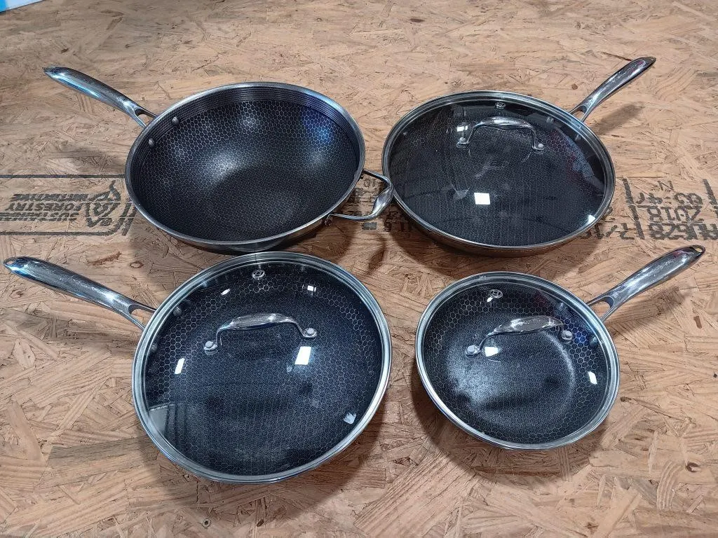 HEXCLAD Skillet and Wok Set. Well used, contains
