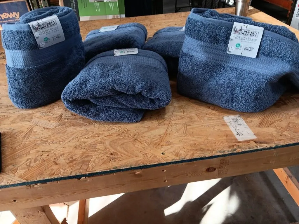 Five Purely Indulgent Bath Towels. 30x58. New.