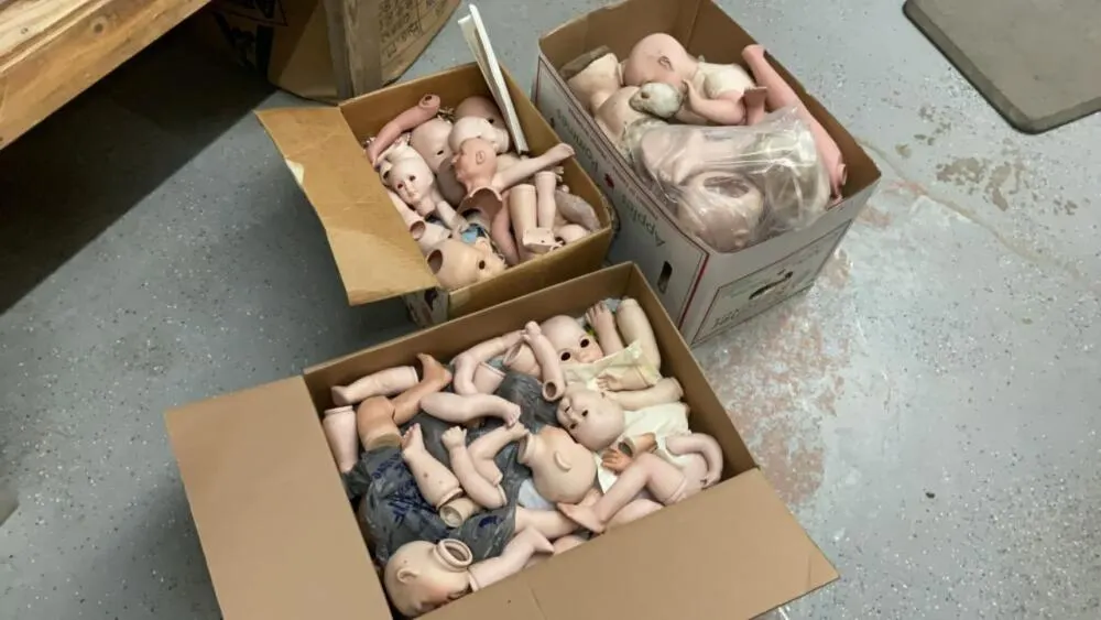 PORCELAIN DOLL MAKING ACCESSORIES - HEADS, ARMS, LEGS,