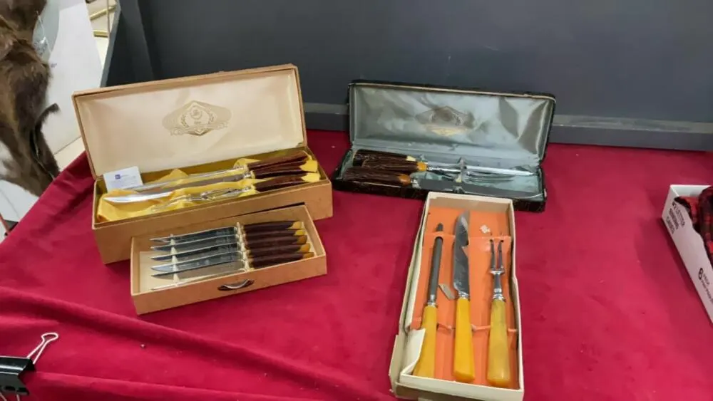 (3) SETS OF VINTAGE MEAT CARVING SETS - ONE W/ STEAK KNIVES