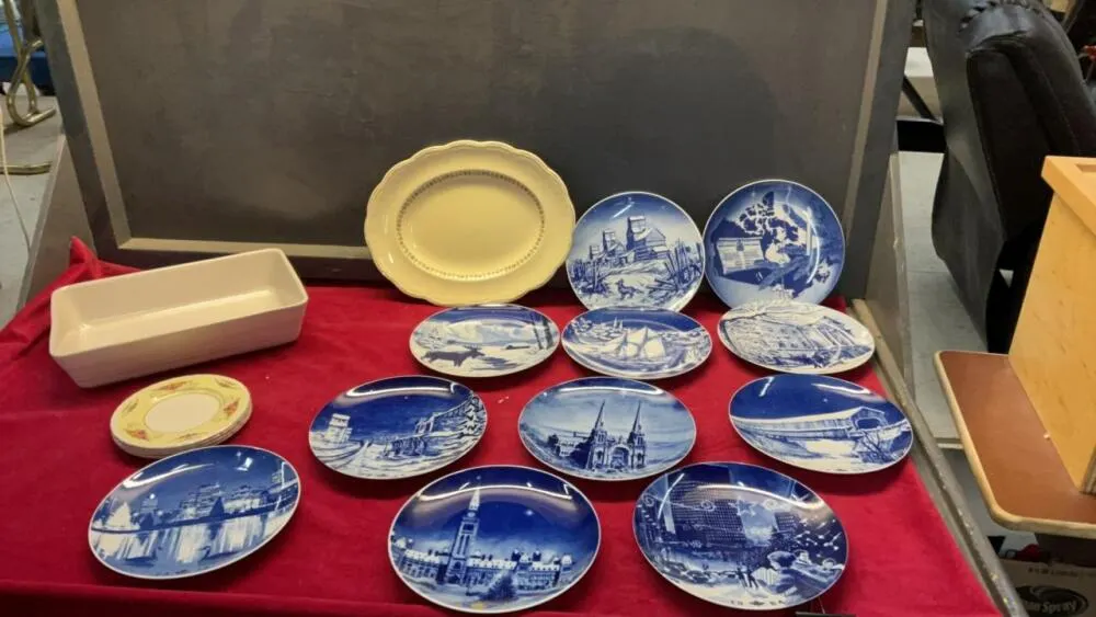 CANADIAN THEME COLLECTOR PLATES, MASON CASH CASSEROLE DISH, VINTAGE PLATTER