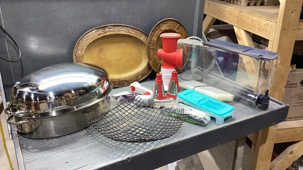BOX W/BRITA FRIDGE CONTAINER, ICE CUBE TRAY, 2 METAL WESTERN PLATTERS, SLICER, SS ROASTER