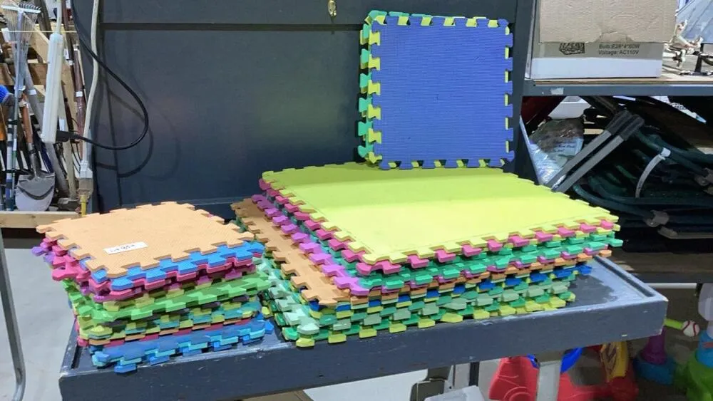 FOAM COLOURED INTERLOCKING MATS