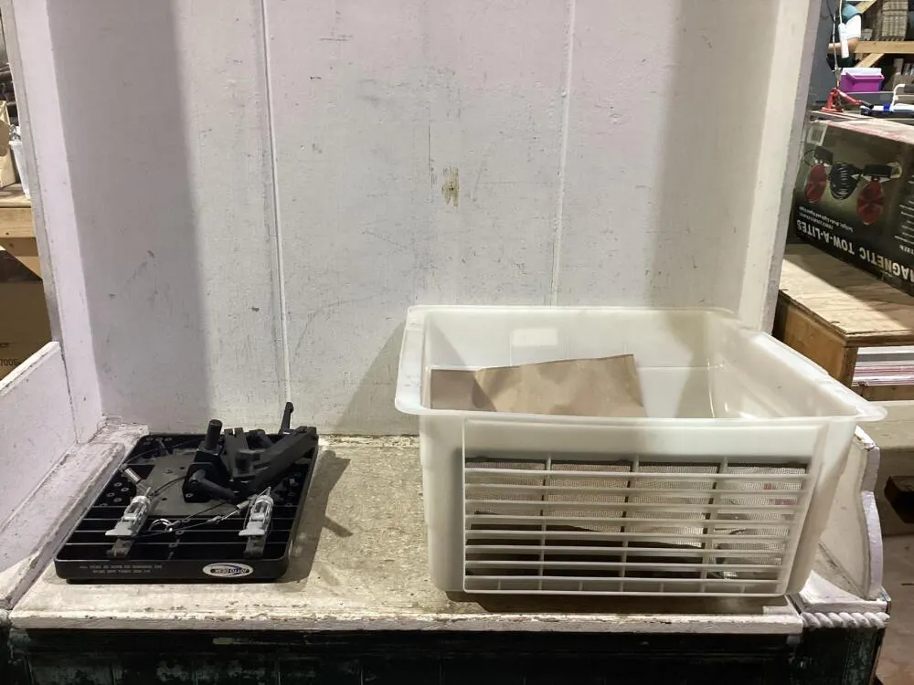 MAX-X AIR TRAILER VENT & MISCELLANEOUS PART