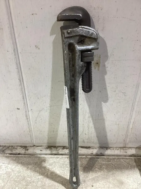 24" RIDGID PIPE WRENCH