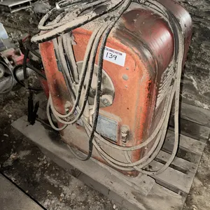 Lincoln IdealArc-250 welder w/ leads