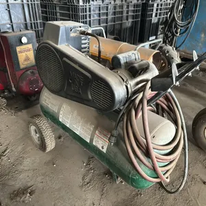 Farmhand 135 psi 22 gallon portable air compressor