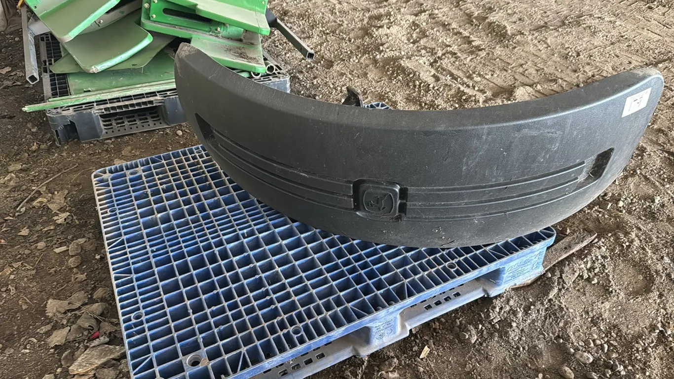 Front fender for late model JD tractor
