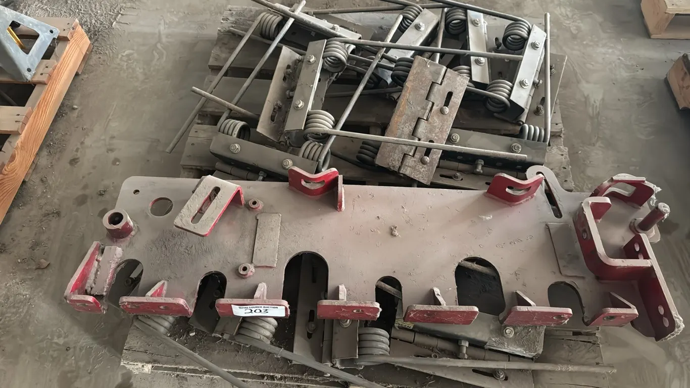 Quantity of harrow teeth & steel brackets