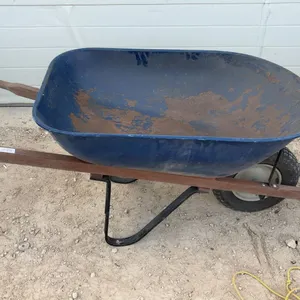 Yard Works Wheelbarrow with Pneumatic Tire