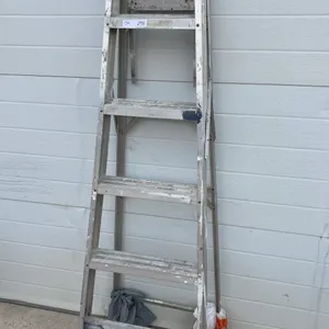 5-1/2ft Aluminum Ladder