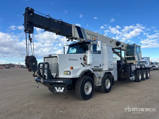 National 1800 40 ton Straight Boom on 2010 Western Star 4900SA 10x6 Twin-Steer Sleeper Boom Truck