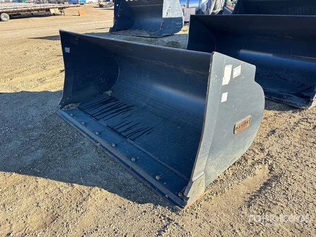Develon 7339596 - 3.75 YD GP BKT 108 in Q/C Wheel Loader Bucket