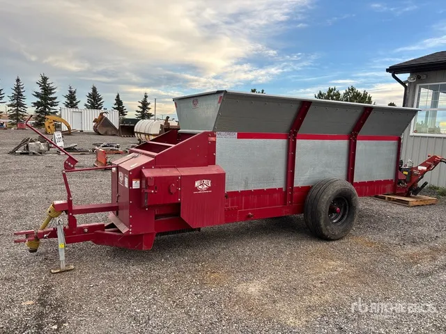 Mill Creek 706 S/A Hydraulic Side Discharge Row Mulcher - Fits Tractor