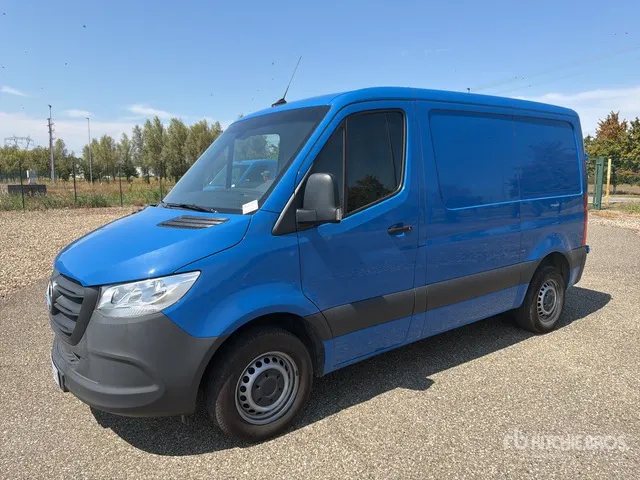2024 Mercedes-Benz Sprinter 211 CDi Cargo Van