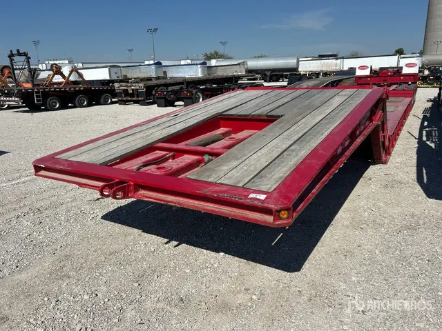 2010 Load King 503/4DFM 52 ft Tri/A Lowboy Folding Neck Trailer