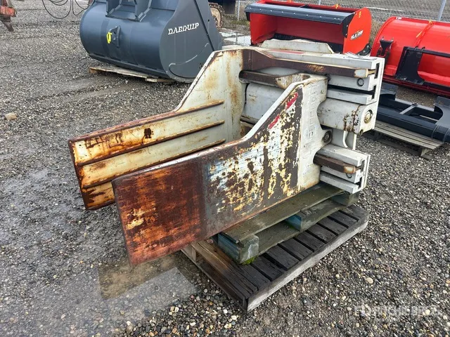 Cascade RU70D Lift Truck Clamp - Fits Forklift