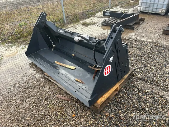 Bobcat 80 in Multi-Purpose Skid Steer Bucket