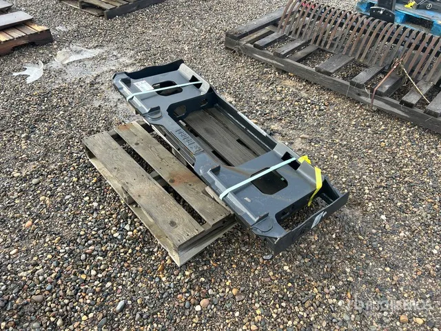 Bobcat 7353072-L65 Skid Steer Fork Frame