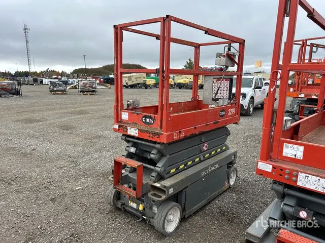 2016 Skyjack SJIII3219 Electric Scissor Lift