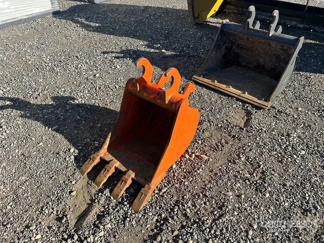 Kubota 16" Excavator Bucket